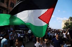 ملايين المصريين يتظاهرون عقب صلاة عيد الفطر لدعم فلسطين ورفض تهجير سكان غزة